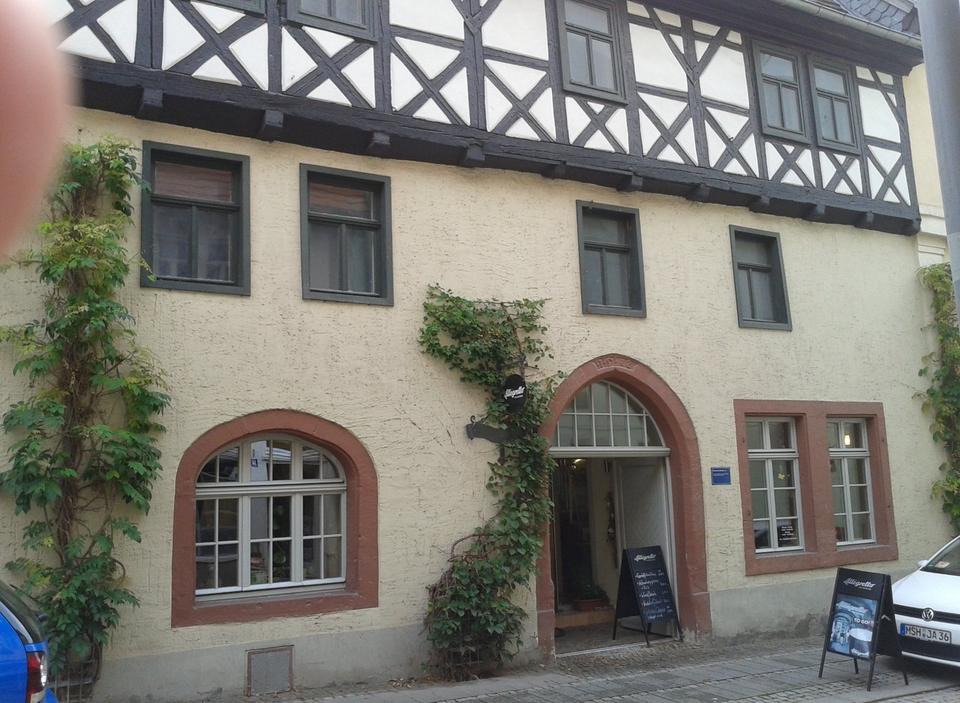 Thumbnail-kleine EG 2Zi.-Whg. im Zentrum von Sangerhausen