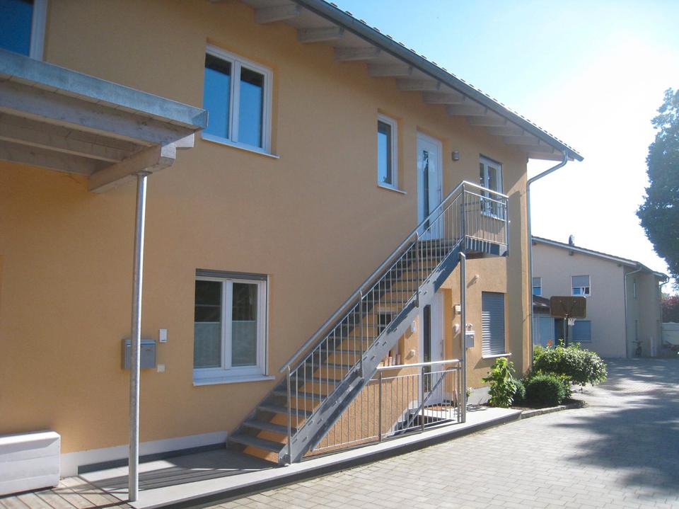 Thumbnail-Großzügige 2-Zimmerwohnung mit Balkon und eigenem Eingang im 3 FH