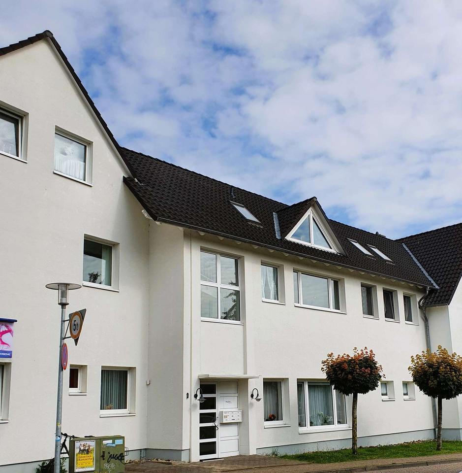 Thumbnail-Schöne helle EG- Wohnung mit Terrasse zu vermieten