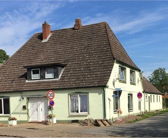 Thumbnail-3 Familienhaus im Dorfkern mit Ausbaureserve