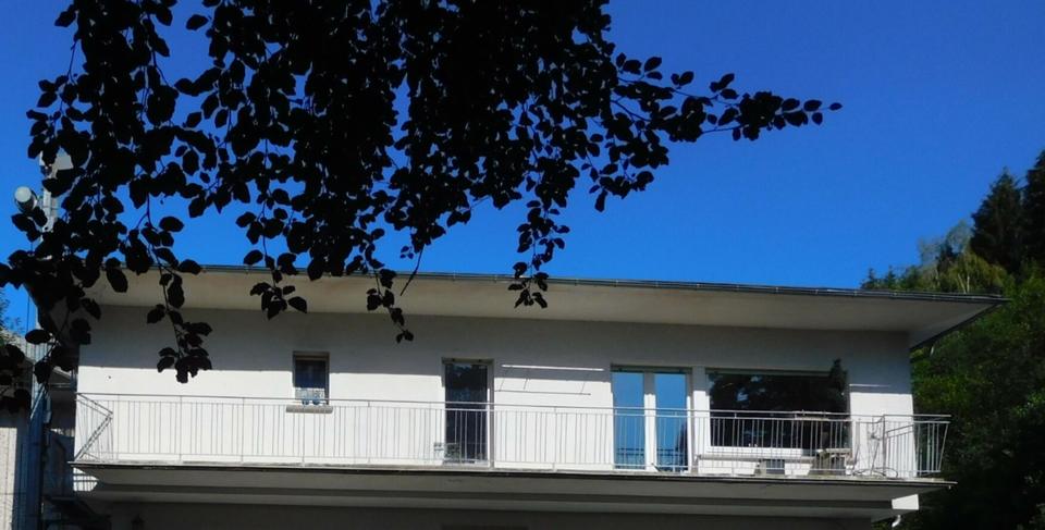 Thumbnail-Helle 2 Zi-Wohnung mit Balkon