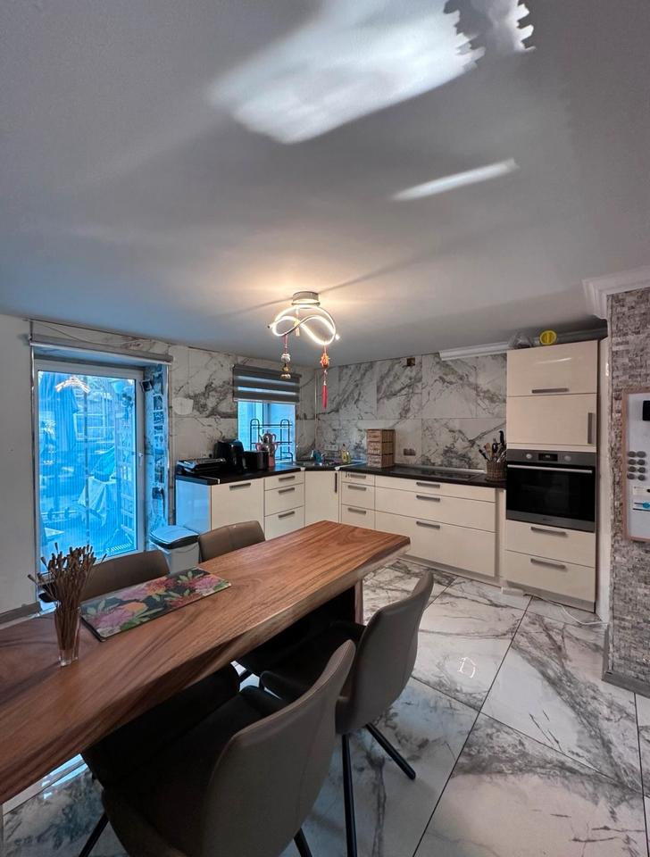 Thumbnail-Großes Einfamilienhaus 635m2 & 150m2 Lager 600 m zum US Base