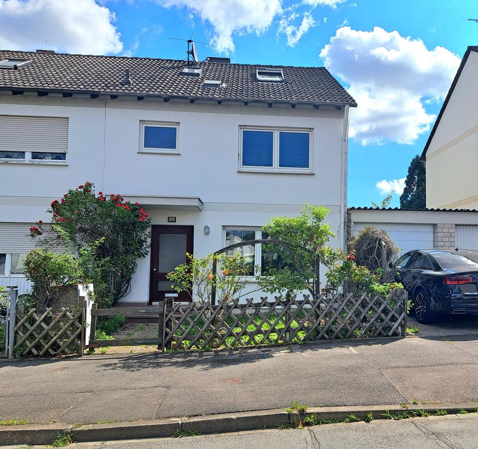 Thumbnail-Doppelhaushälfte mit Garage- ohne Makler