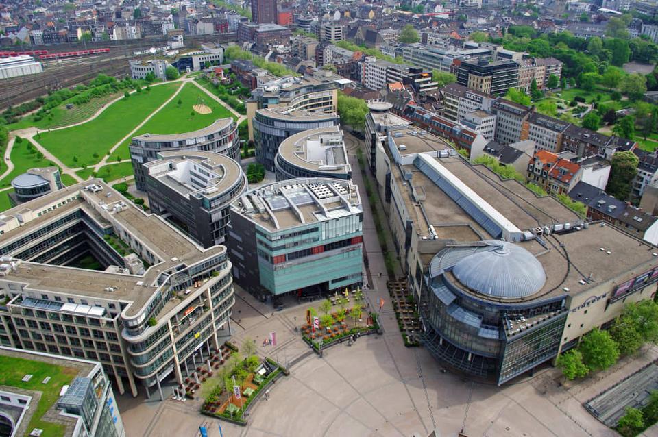 Thumbnail-Büro in Köln am Mediapark – Arbeitsplatz im Großraumbüro