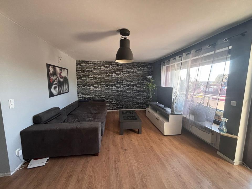 Thumbnail-Schöne 3,5 Zi Wohnung mit Balkon in Feucht