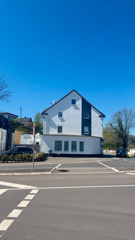 Thumbnail-Schöne Wohnung mit 3 Schlafzimmern und einer schönen Terrasse.