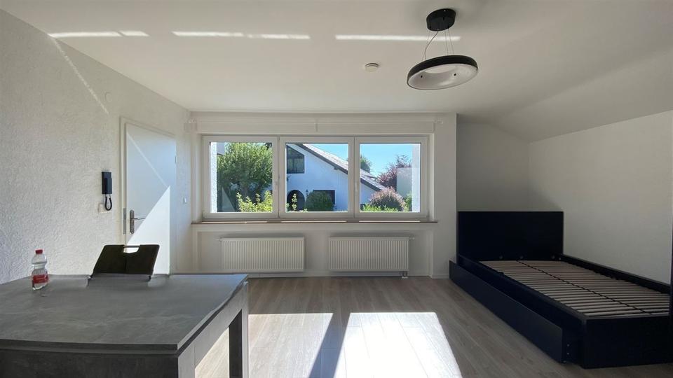 Thumbnail-MÖBLIERTES SINGLE-APARTMENT IN RUHIGER LAGE VON REUTTI
