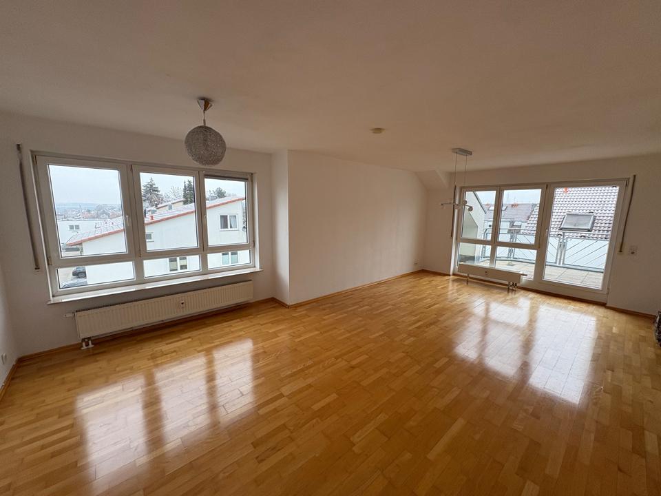 Thumbnail-4,5-Zi. Maisonette mit Galerie & 2 TG-Stellplätzen in Freiberg(N)