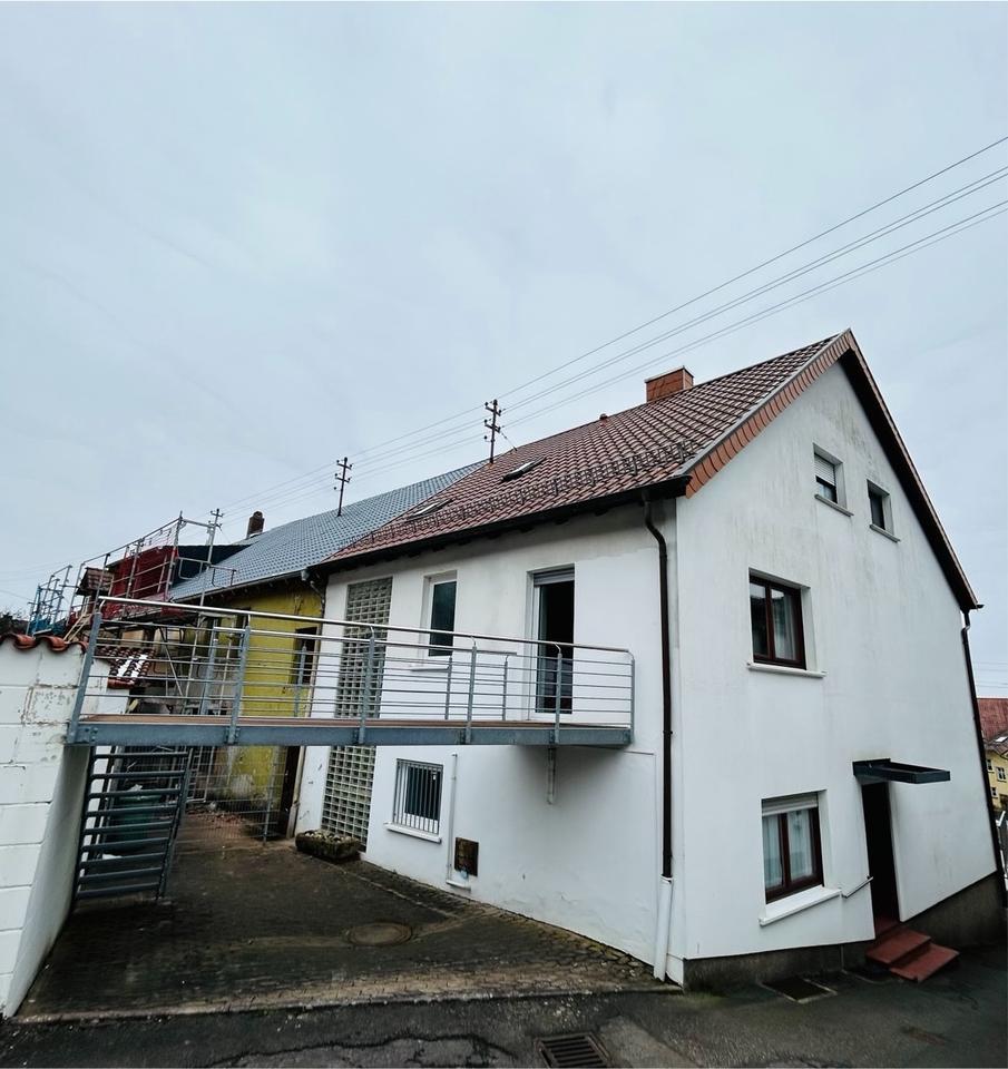 Thumbnail-1-2Familien Haus großes Grundstück Stellplätze Garage Garten