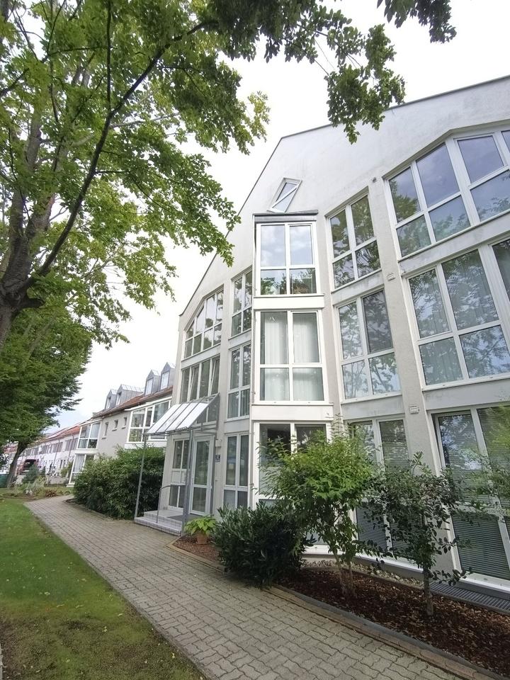 Thumbnail-Helle, 4 Zimmer Wohnung (3+Wintergarten) in Manching, Balkon,TG