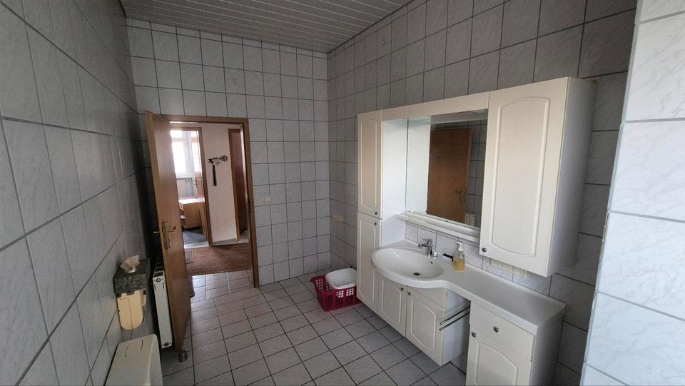 Thumbnail-Helle 3 Raumwohnung direkt am Zoo, WG geeignet