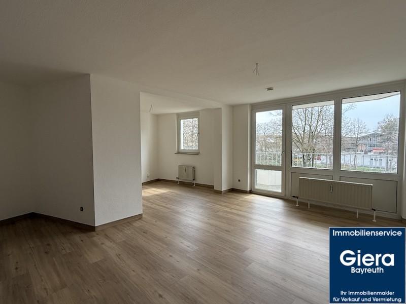 Thumbnail-Große 1 Zimmer Wohnung mit Balkon