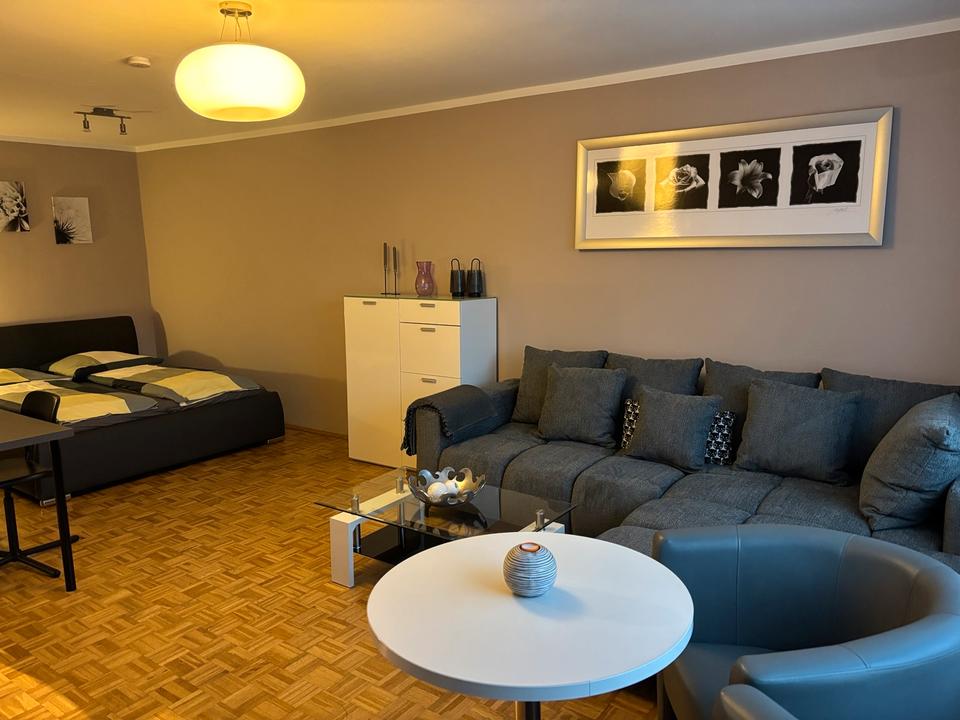 Thumbnail-Möblierte 1-Zimmer Wohnung in Planegg | Balkon | WLAN| ab sofort