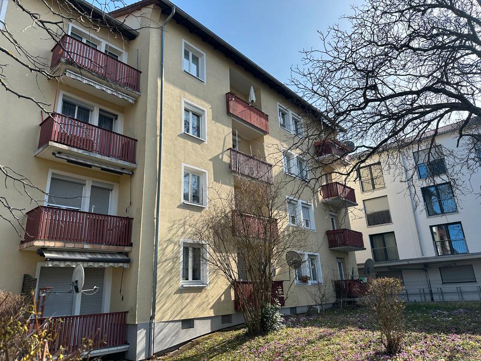 Thumbnail-70 m³ sanierte 3 Z. Wohnung Stuttgart Zuffenhausen zu verkaufen