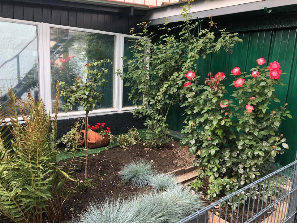 Thumbnail-Mehrfamilienhaus zu verkaufen, teilweise Renovierungsbedürftig