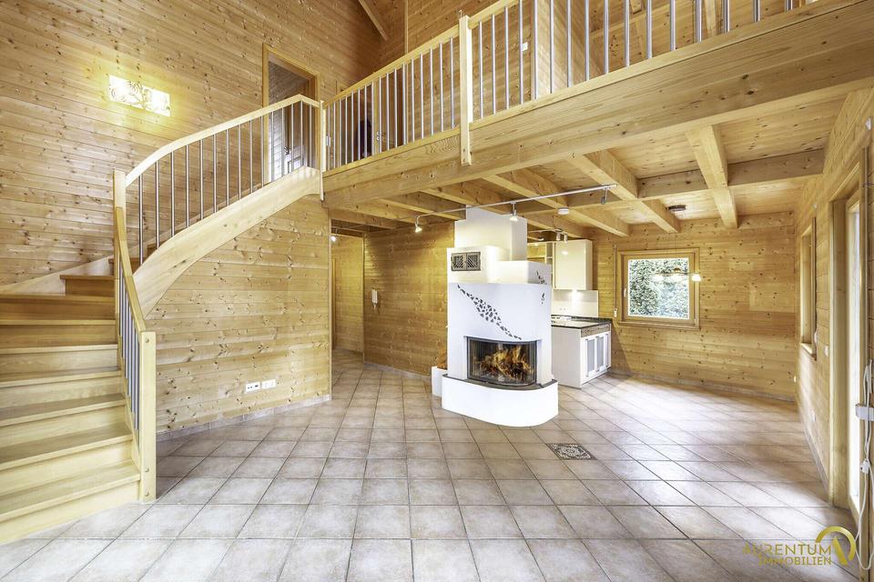 Thumbnail-Geschmackvolles, energieeffizientes Massivholzhaus mit 3 Schlafzimmern und Wintergarten zur Miete