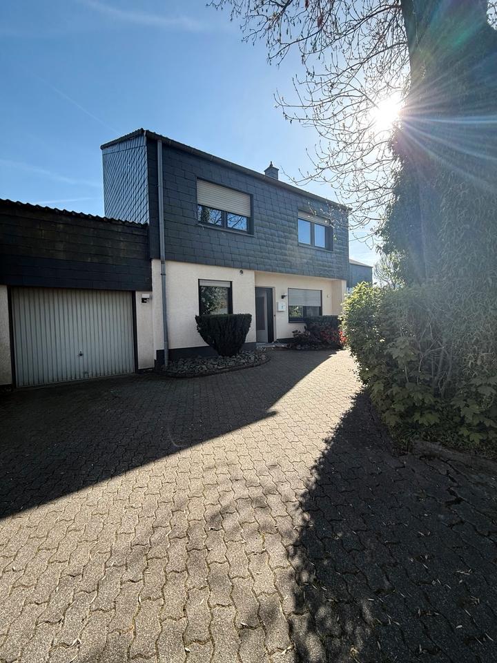 Thumbnail-Modernes Reihenhaus mit Garten und Garage - frisch modernisiert