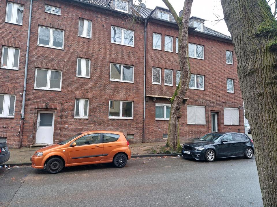 Thumbnail-3 Mehrfamilienhäuser, 8 Garagen und Halle