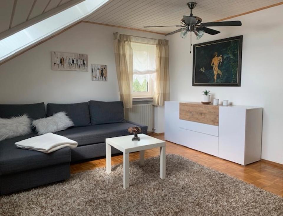 Thumbnail-Schöne DG-Wohnung - möbliert