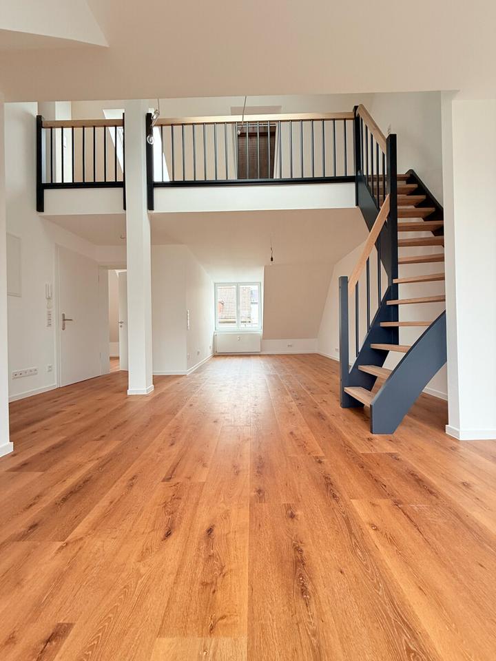 Thumbnail-Exklusives Wohnen im Ostend – Stilvolle 3-Zimmer-Maisonette mit Skylineblick