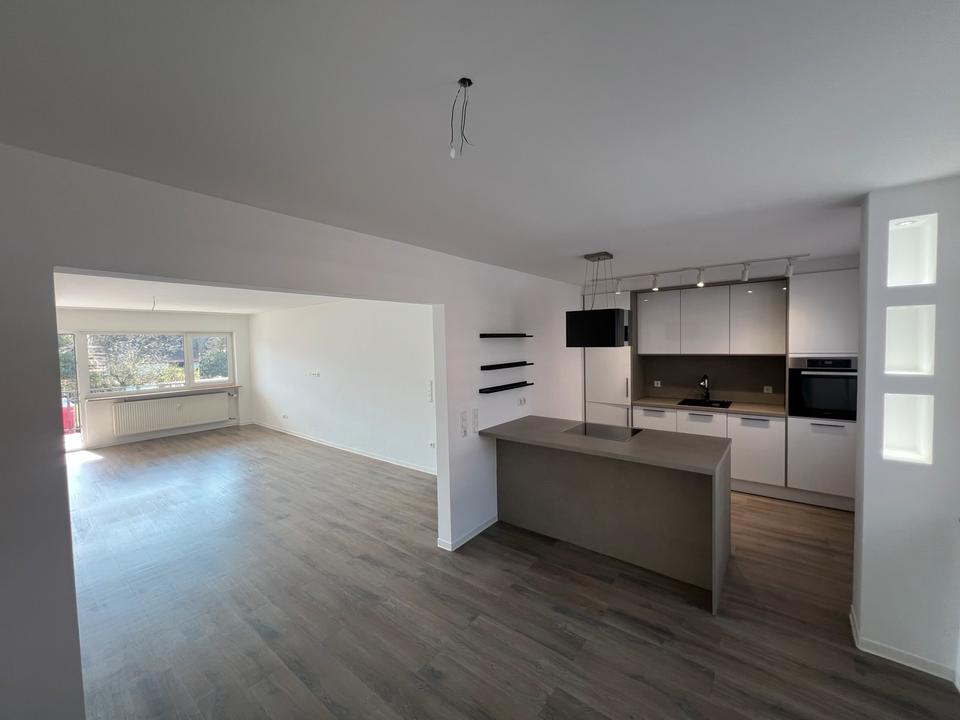 Thumbnail-Kernsanierte 4,5-Zimmer-Wohnung mit EBK & Bade