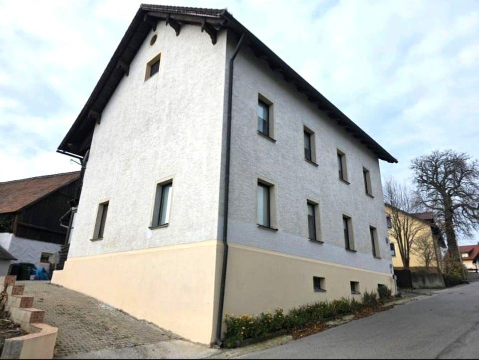 Thumbnail-Großes Haus mit drei Wohneinheiten in ruhiger Lage|Teunz