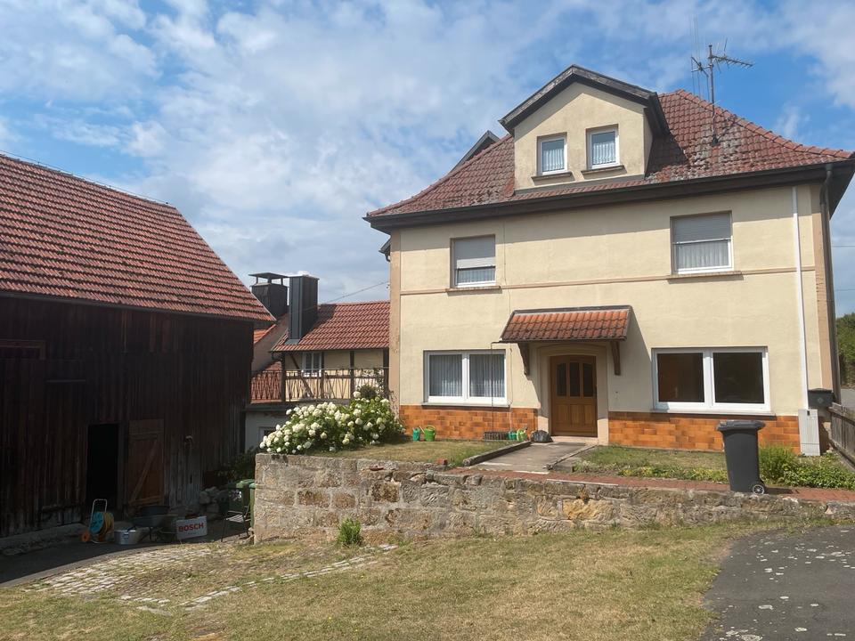 Thumbnail-Einfamilienhaus mit Garage, Scheune und großem Garten