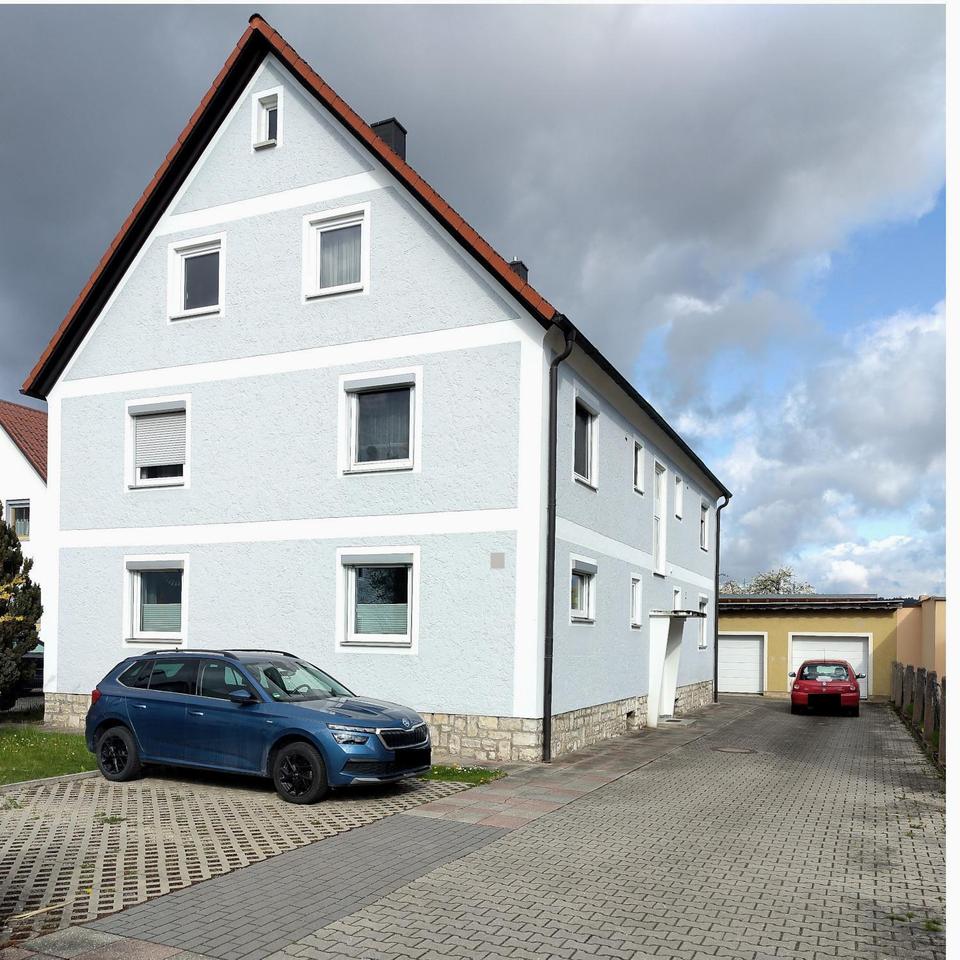 Thumbnail-Vermietetes 4-Parteienhaus mit großen Garten