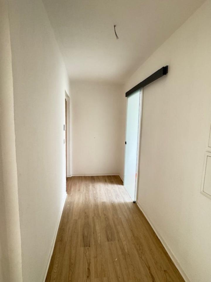 Thumbnail-3-Raum-Wohnung mit hochwertigen Echtholzparkett