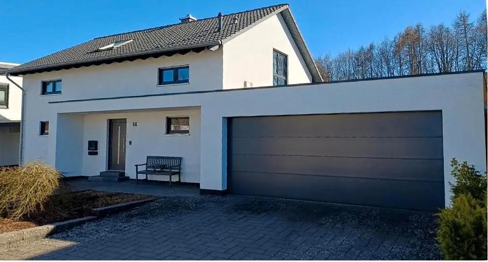 Thumbnail-Modernes Einfamilienhaus, Doppelgarage, Garten (provisionsfrei)