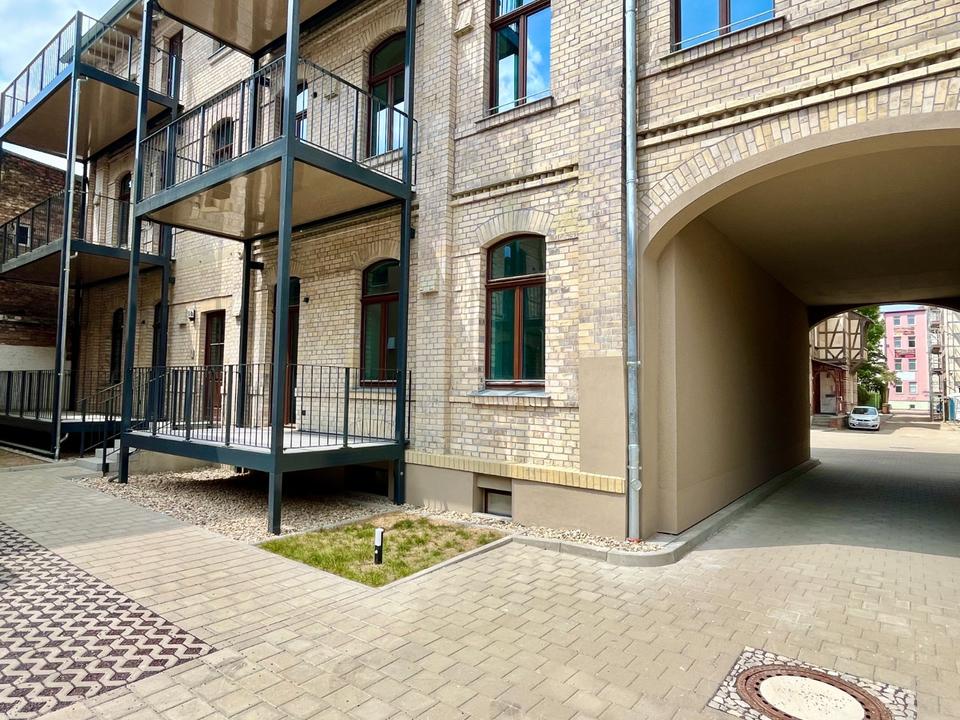 Thumbnail-Hochwertig sanierte 3-Zimmer-Wohnung mit Balkon | stilvoller Altbau | zentrale Lage | 999€ Warmmiete