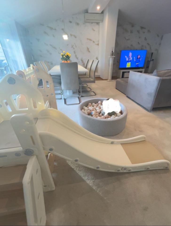 Thumbnail-3-Zimmer-Wohnung an der Ecke Lister Meile – 116 m² Wohnkomfort