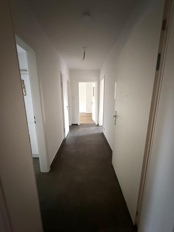 Thumbnail-Helle, frisch renovierte 3-Zimmer-Wohnung im 1. Obergeschoss