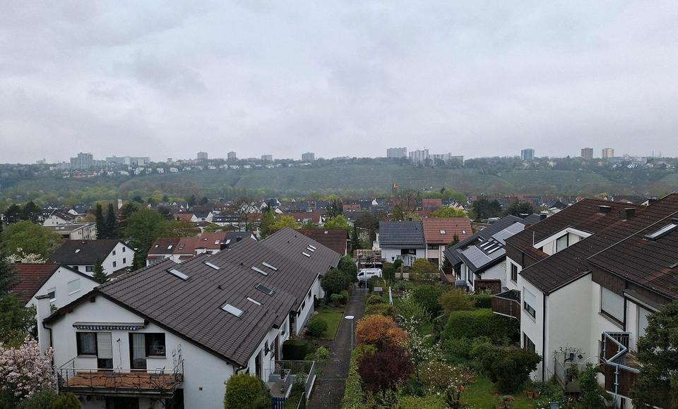 Thumbnail-Sanierte 3,5-Zimmer-Wohnung mit Balkon Blick auf den Max eyth see