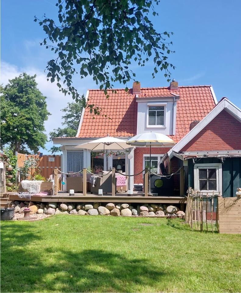 Thumbnail-Modernisiertes Einfamilienhaus mit großem Garten in ruhiger Lage