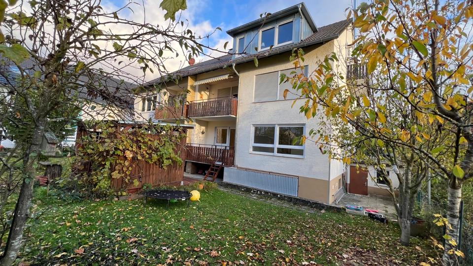 Thumbnail-Charmante, sonnige 3-Zimmer-Wohnung mit Garage, Garten, Pergola