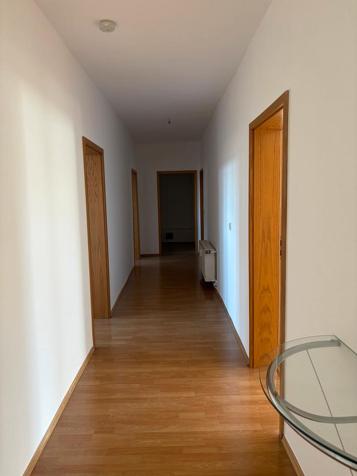 Thumbnail-Grosse und helle 5 Raum Wohnung - WG geeignet