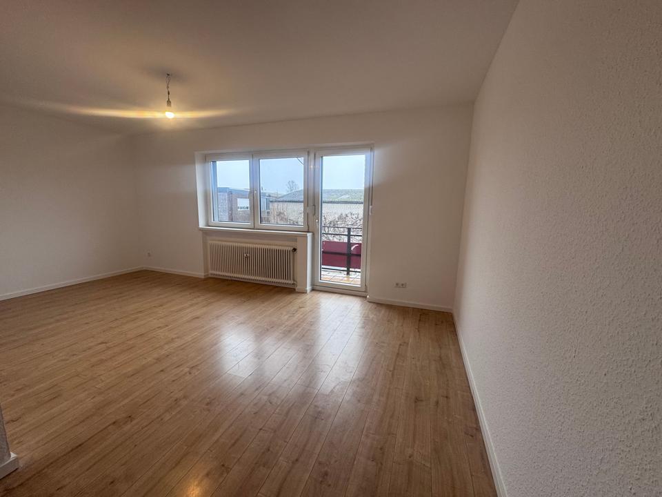 Thumbnail-Großzügige 3 Zimmerwohnung in guter Lage Giesenkirchen