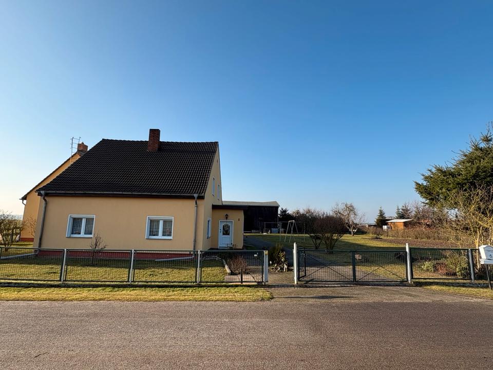 Thumbnail-Freistehendes Einfamilienhaus mit Ausbaupotential auf 5000qm