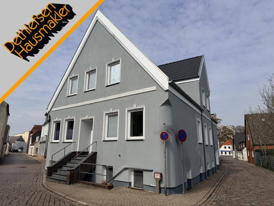Thumbnail-Renovierte 3 Zi.-Whg. im 1. OG eines 3-Parteienhauses mit PKW-Stellplatz nahe Marktplatz in Heide