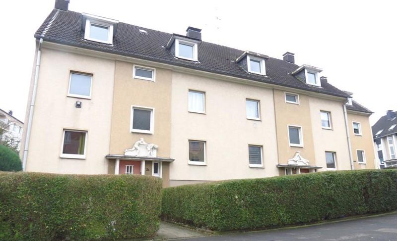 Thumbnail-Hübsche 3-Zi.-DG-Whg. mit modernem Tageslichtbad