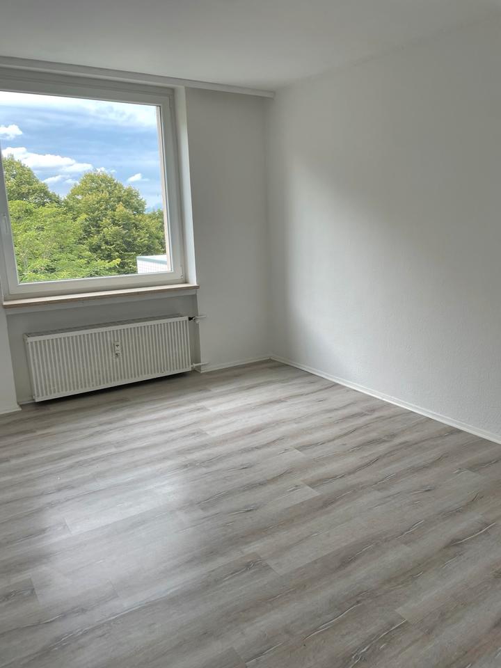 Thumbnail-Helle 4-Zimmer-Wohnung mit Balkon | 92 m² | 1.7.