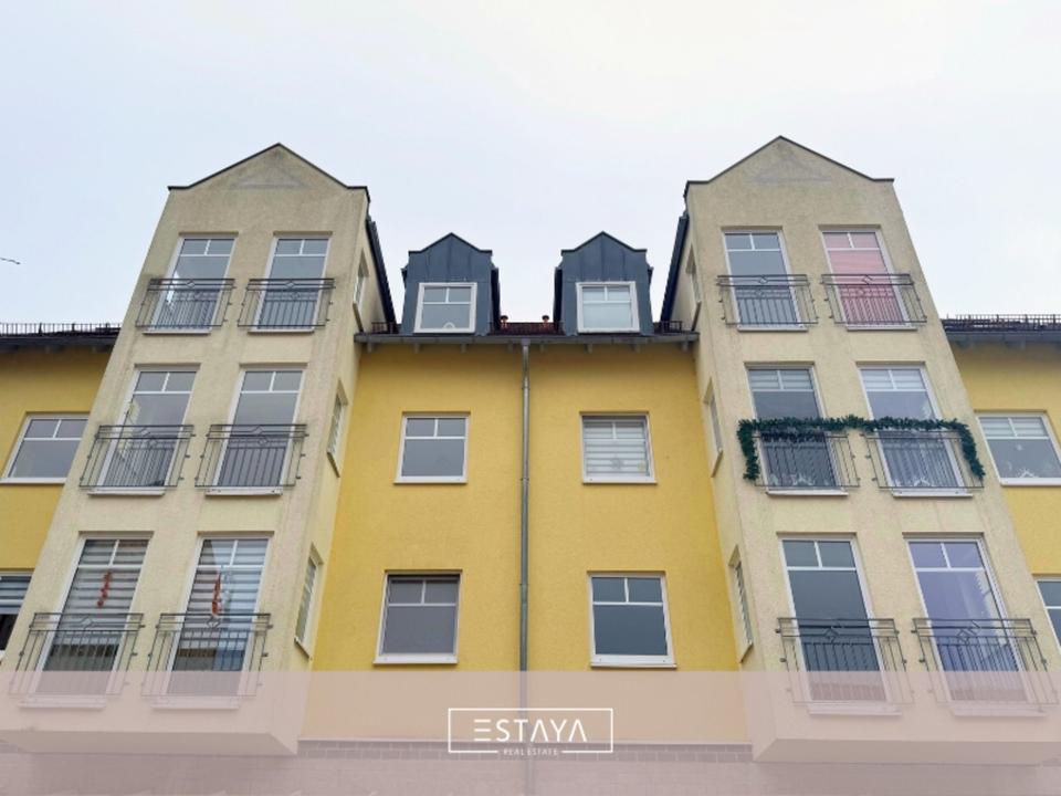 Thumbnail-Charmante Wohnung in Limbach mit zwei französischen Balkonen und hellen, einladenden Wohnräumen