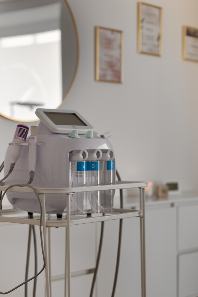 Thumbnail-Stilvoller Praxisraum im Kosmetikumfeld