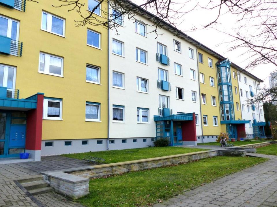 Thumbnail-Mehr Komfort, weniger Stufen - 3-Raumwohnung mit Tageslichtbad, Badewanne und Balkon im Erdgeschoss