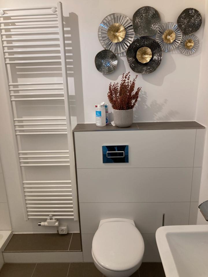 Thumbnail-Mehrfamilienhaus mit zwei Einheiten (EG: Gewerbe OG:Wohnung)