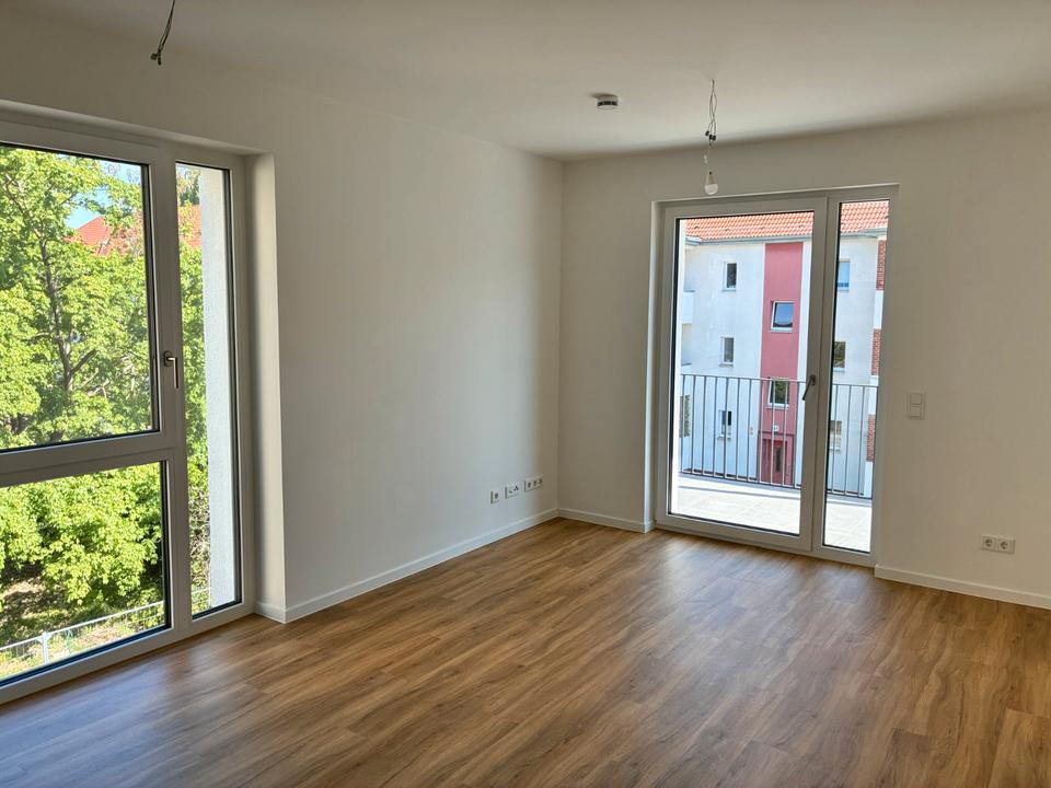 Thumbnail-Erstbezug Neubau Sehr gut geschnittene 3-Zimmer-Wohnung mit Balkon und EBK