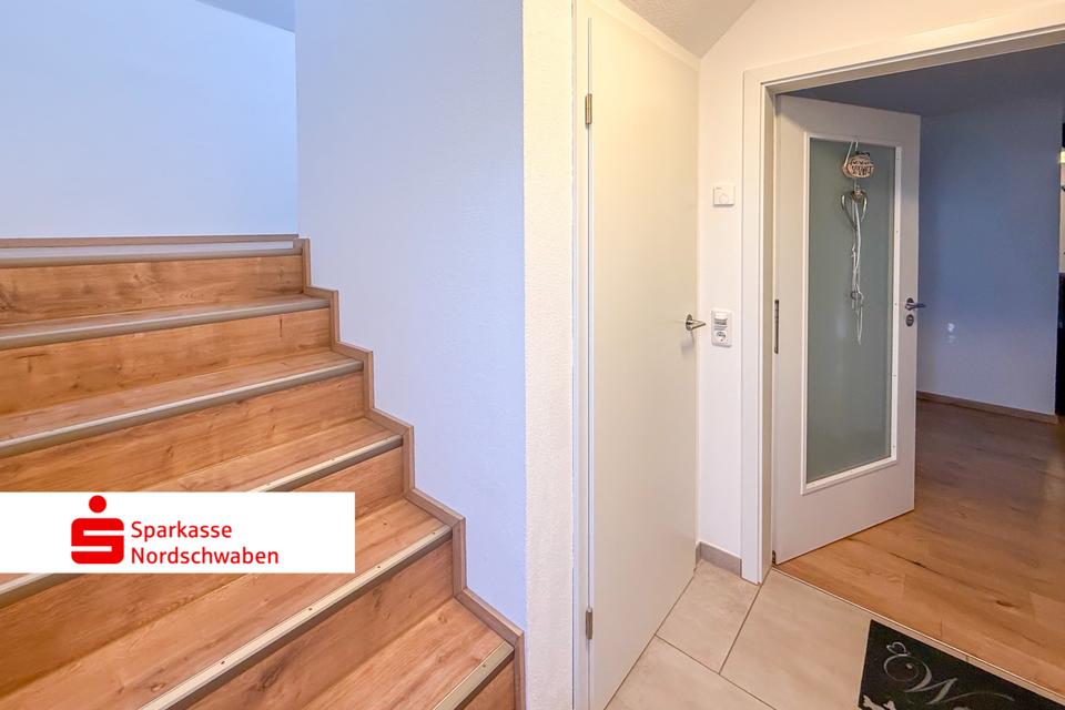 Thumbnail-3,5-Zimmer-Mietwohnung mit Dachterrasse & Garage – zentral in Oettingen