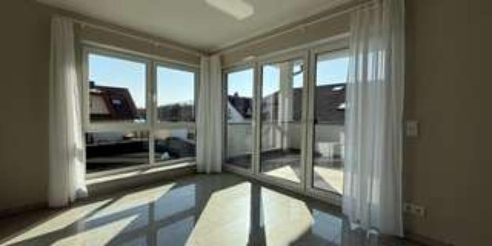 Thumbnail-Attraktive, lichtdurchflutete 3-Zimmer Wohnung, voll renoviert