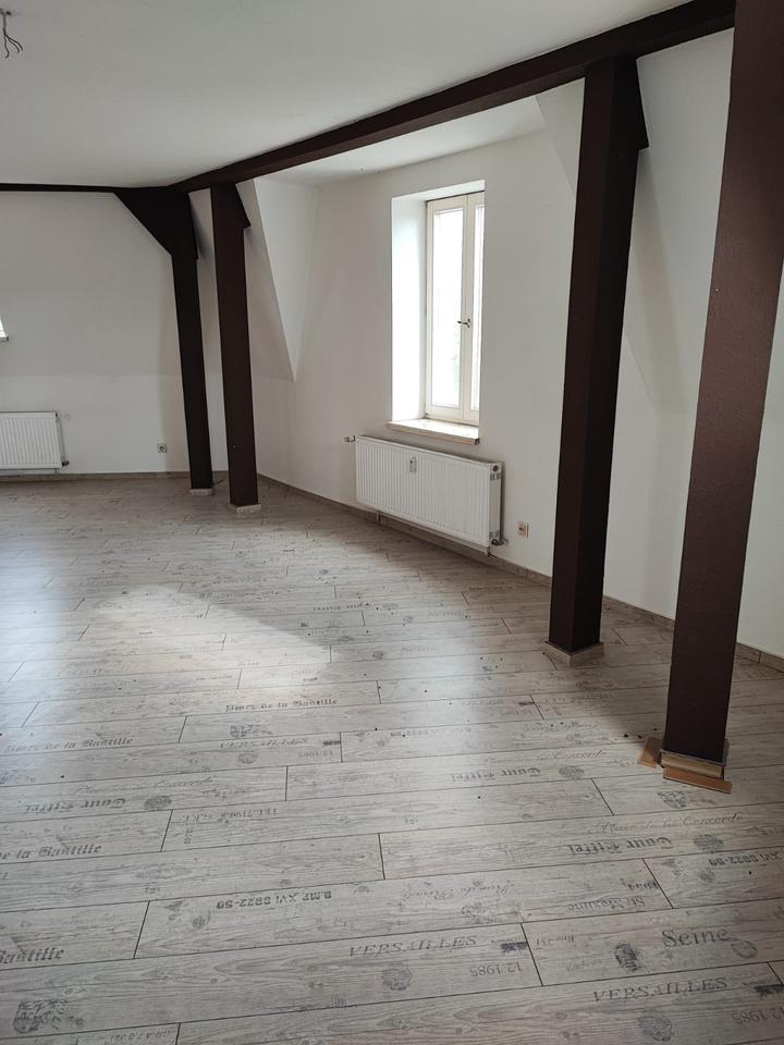 Thumbnail-++1 NKM FREI -Vermiete große 2 Raum Wohnung im DG in Zeitz ab sofort++